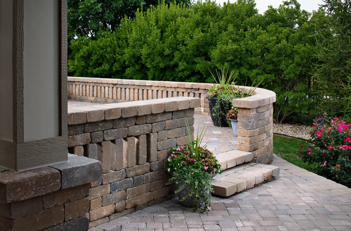 Pavers/Free standing walls  with columns